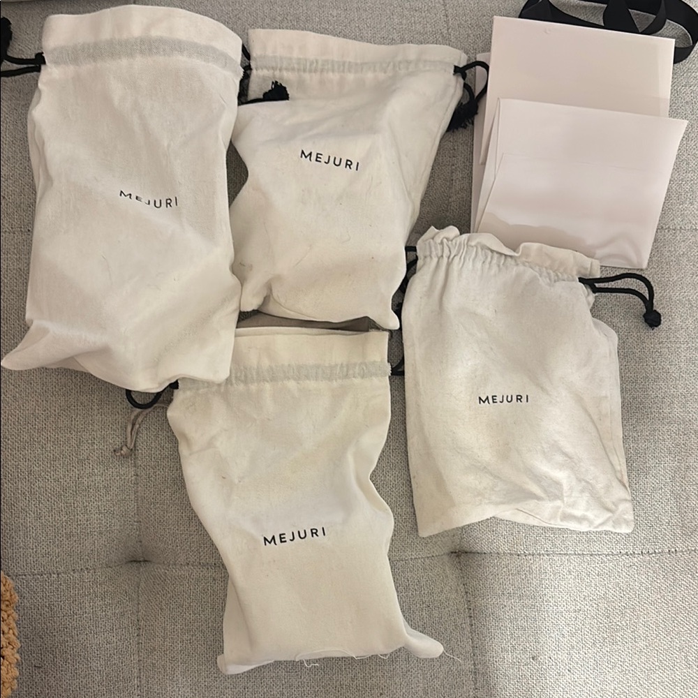Mejuri dust bags set of 4